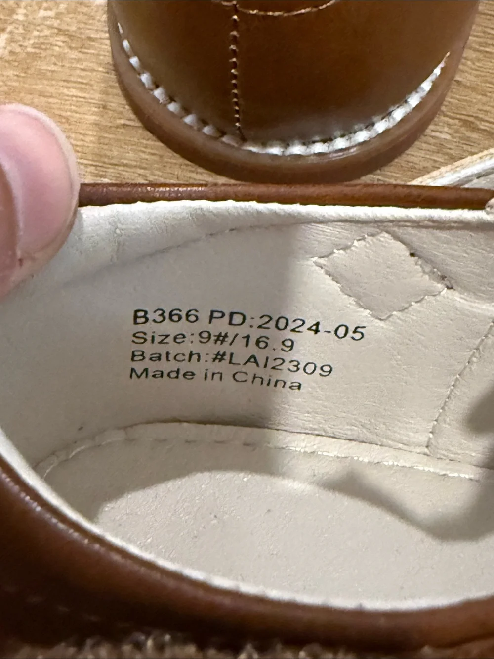 🎀 3/$30🎀 Felix & Flora Brown Scalloped Mary Jane Shoes Size 9 NWOT